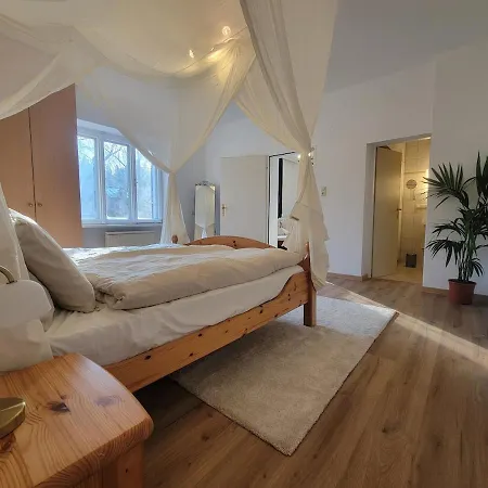 Ausseer Felsenheim - 100 Qm - Altbau Mit Garten Apartment