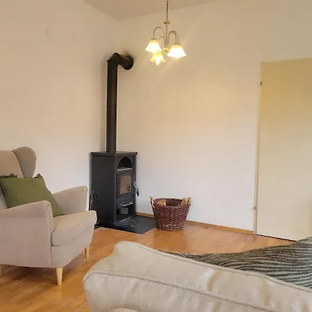 Ausseer Felsenheim - 100 Qm - Altbau Mit Garten Apartment *